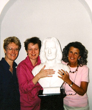The creators of my German Masterclasses&mdash;Nancy Gildner, Cordula Hacke (with Franz Liszt) in Weimar, Germany
